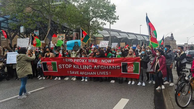 Hunderte demonstrieren in Hamburg für Frieden in Afghanistan